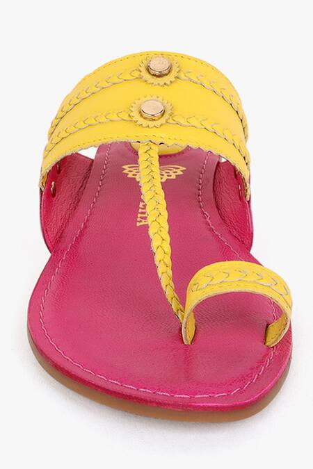 Buy_Kolha_Fuchsia Aabha Braided Flats_Online_at_Aza_Fashions