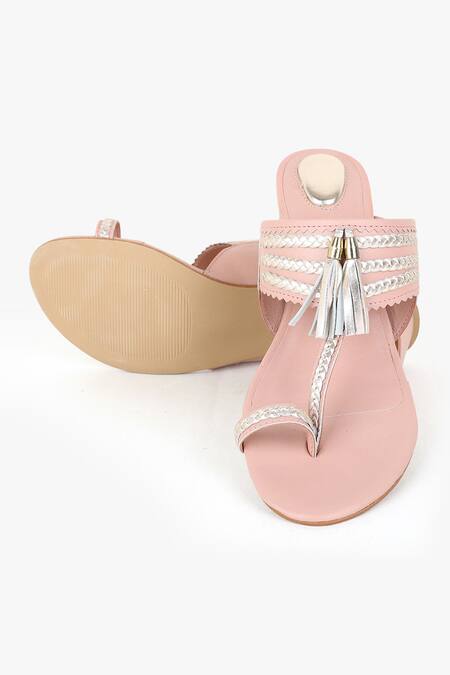 Shop Kolha Pink Aadya Braided Kolhapuri Heels Shop_Kolha_Pink Aadya Braided Kolhapuri Heels