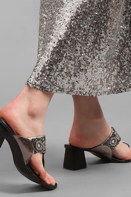 Buy_Kolha_Black Beads, Cut Work And Cutdana Embroidered Kolhapuri Heels_Online_at_Aza_Fashions