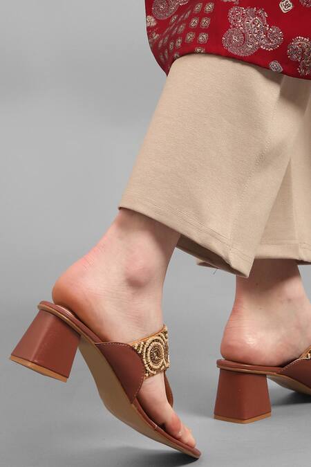 Kolha Gold Beads, Cut Work Cutdana And Embroidered Kolhapuri Heels Online at Aza Fashions Kolha_Gold Beads, Cut Work Cutdana And Embroidered Kolhapuri Heels_Online_at_Aza_Fashions