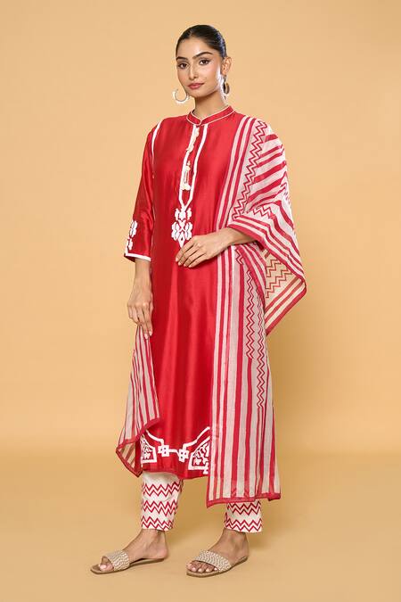 Buy Samyukta Singhania Red Chanderi, Cotton, Silk Beads, Embroidery Contrast Block Print Kurta Pant Set Online at Aza Fashions Buy_Samyukta Singhania_Red Chanderi, Cotton, Silk Beads, Embroidery Contrast Block Print Kurta Pant Set _Online_at_Aza_Fashions