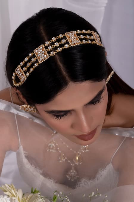 Shop Shlok Jewels White Stone Embellished Mathapatti at Aza Fashions Shop_Shlok Jewels_White Stone Embellished Mathapatti _at_Aza_Fashions