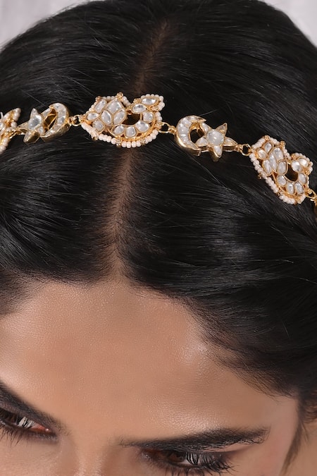 Shop Shlok Jewels White Peacock Carved Mathapatti at Aza Fashions Shop_Shlok Jewels_White Peacock Carved Mathapatti _at_Aza_Fashions