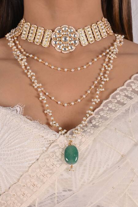 Shlok Jewels_White Kundan Embellished Choker With Pendant Necklace _Online_at_Aza_Fashions