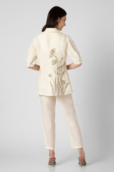 Shop Kaveri Off White 100% Linen Printed Dainty Bloom Shawl Embroidered Blazer Pant Set at Aza Fashions Shop_Kaveri_Off White 100% Linen Printed Dainty Bloom Shawl Embroidered Blazer Pant Set _at_Aza_Fashions