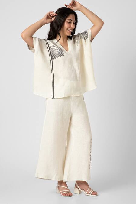 Buy_Kaveri_Off White 100% Linen Printed Brick V Neck Top And Pant Set_Online_at_Aza_Fashions
