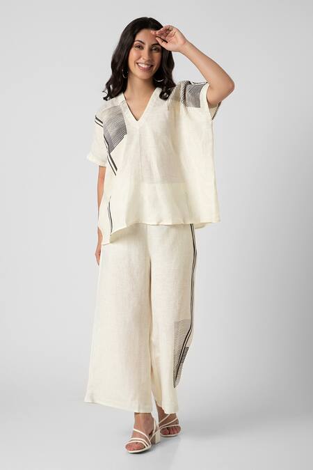 Buy_Kaveri_Off White 100% Linen Printed Brick V Neck Top And Pant Set