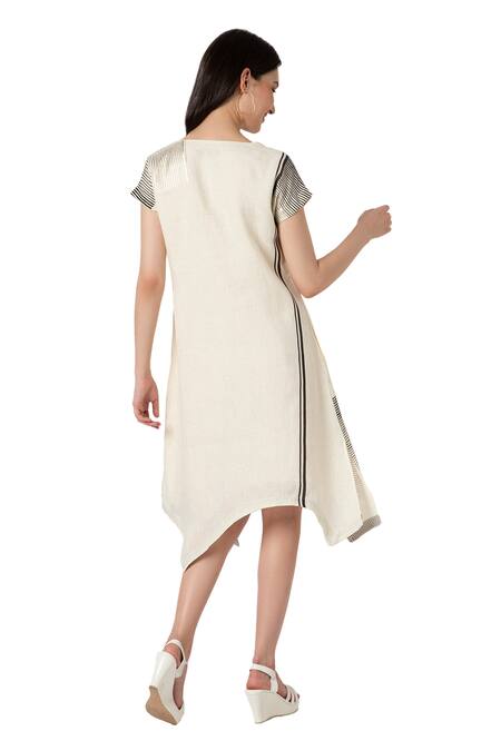 Shop_Kaveri_Off White Linen V-neck Brick Placement Print Noa Dress