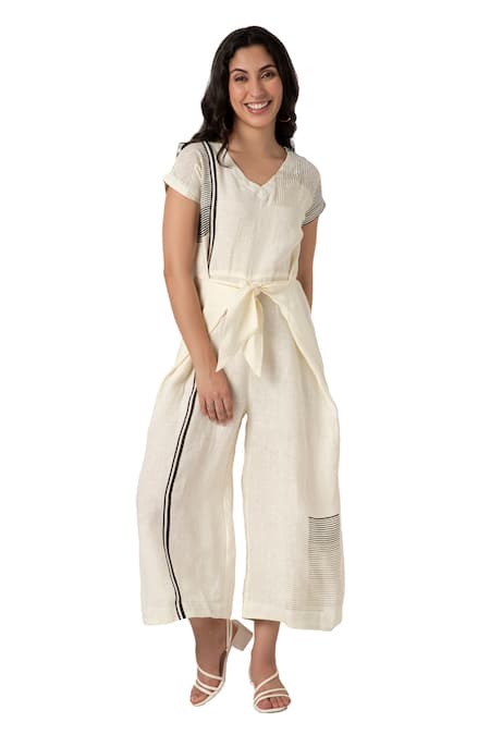 Buy_Kaveri_Off White Linen V-neck Brick Placement Print Jumpsuit_Online_at_Aza_Fashions