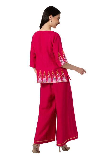 Kaveri Pink 100% Linen Embellished Stud Boat Mona Ny Pattern Top And Pant Set at Aza Fashions Kaveri_Pink 100% Linen Embellished Stud Boat Mona Ny Pattern Top And Pant Set _at_Aza_Fashions