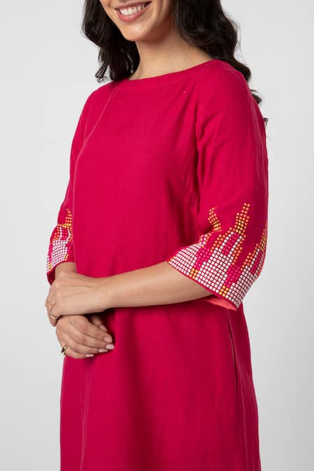 Buy Kaveri Pink Linen Studs Round Neck Mona Embellished Dress Buy_Kaveri_Pink Linen Studs Round Neck Mona Embellished Dress