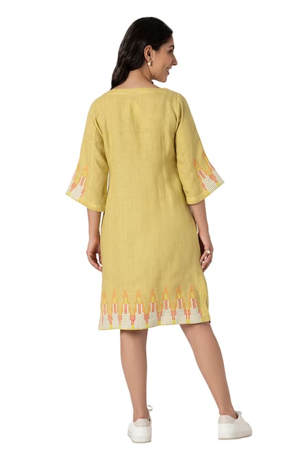 Kaveri_Green Linen Studs Round Neck Mona Ny Pattern Dress _at_Aza_Fashions
