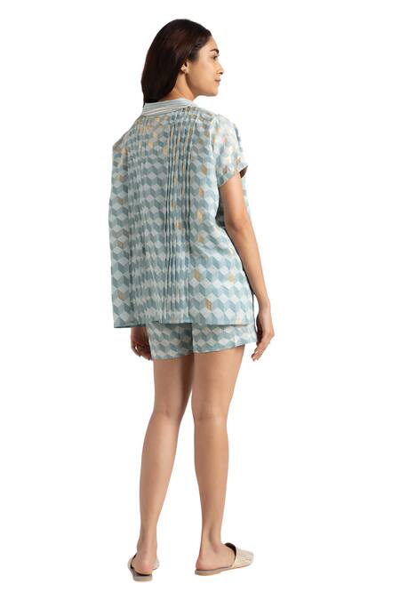 Buy_Kaveri_Blue 100% Linen Hand Screen Printed Lady Q Square Top And Shorts Set 