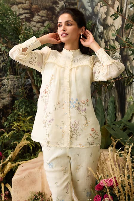 Buy_Kaveri_Off White 100% Linen Hand Screen Walk In The Clouds Top And Pant Set _Online_at_Aza_Fashions