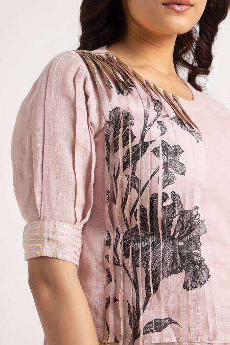 Kaveri Pink 100% Linen Hand Screen Illusion Shell Pattern Top And Skirt Set Online at Aza Fashions Kaveri_Pink 100% Linen Hand Screen Illusion Shell Pattern Top And Skirt Set _Online_at_Aza_Fashions