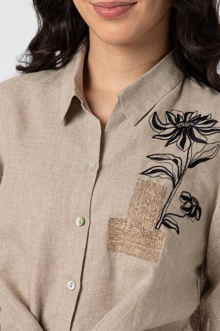 Kaveri Beige 100% Linen Beaten Metal Floral Thread Top And Pant Set Online at Aza Fashions Kaveri_Beige 100% Linen Beaten Metal Floral Thread Top And Pant Set _Online_at_Aza_Fashions