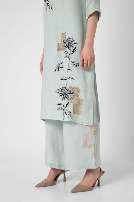 Buy Kaveri Blue Linen Embroidery V-neck Floral Thread Kurta And Pant Set Online at Aza Fashions Buy_Kaveri_Blue Linen Embroidery V-neck Floral Thread Kurta And Pant Set _Online_at_Aza_Fashions