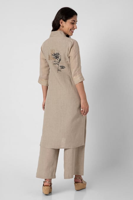 Shop Kaveri Beige Linen Embroidery V-neck Beaten Metal Kurta And Pant Set at Aza Fashions Shop_Kaveri_Beige Linen Embroidery V-neck Beaten Metal Kurta And Pant Set _at_Aza_Fashions
