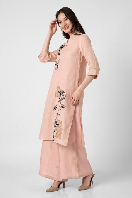 Shop Kaveri Pink Linen Embroidery V-neck Floral Kurta And Pant Set Online at Aza Fashions Shop_Kaveri_Pink Linen Embroidery V-neck Floral Kurta And Pant Set _Online_at_Aza_Fashions