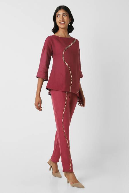 Buy Kaveri Wine 100% Linen Placement Hand Screen Forest Wiggle Top With Pant Online at Aza Fashions Buy_Kaveri_Wine 100% Linen Placement Hand Screen Forest Wiggle Top With Pant _Online_at_Aza_Fashions