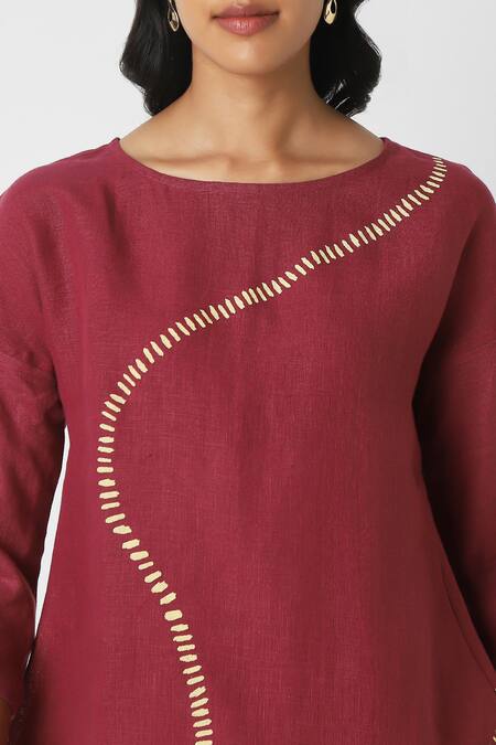 Shop Kaveri Wine 100% Linen Placement Hand Screen Forest Wiggle Top With Pant Shop_Kaveri_Wine 100% Linen Placement Hand Screen Forest Wiggle Top With Pant