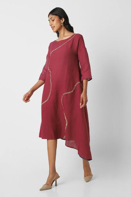 Buy Kaveri Wine Linen Round Neck Forest Land Wiggle Dress Online at Aza Fashions Buy_Kaveri_Wine Linen Round Neck Forest Land Wiggle Dress _Online_at_Aza_Fashions