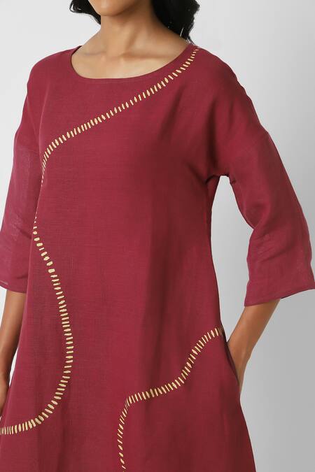 Buy Kaveri Wine Linen Round Neck Forest Land Wiggle Dress Buy_Kaveri_Wine Linen Round Neck Forest Land Wiggle Dress