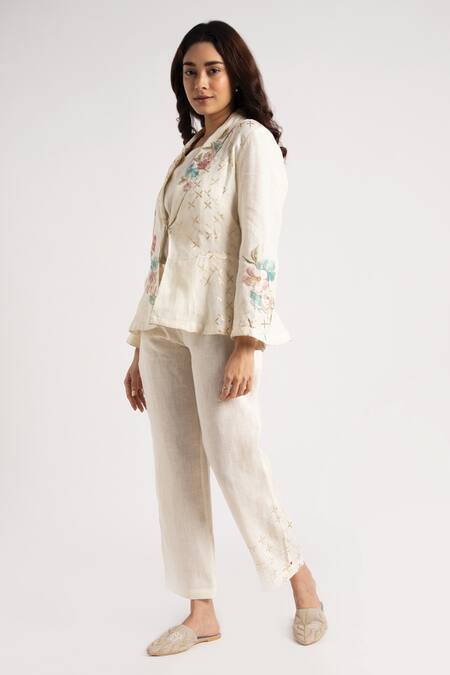 Buy_Kaveri_Off White 100% Linen Embroidery Floral Shawl Corsage Blazer Pant Set  _Online_at_Aza_Fashions