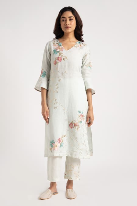 KAVERI Flower Embroidered Kurta Pant Set 