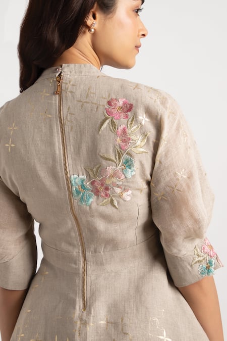 Buy_Kaveri_Grey 100% Linen Embroidery Floral High Corsage Peplum Top With Shorts  