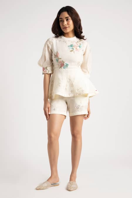 KAVERI Corsage Embroidered Top With Shorts 