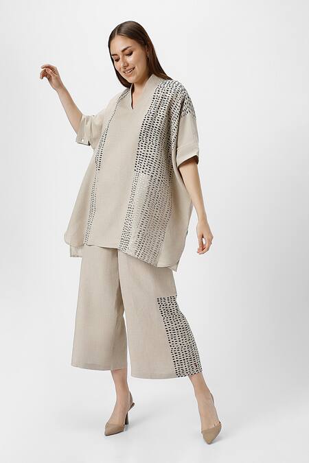 Shop Kaveri Beige 100% Linen Print Foil V Neck Forest Land Square Top With Pant Online at Aza Fashions Shop_Kaveri_Beige 100% Linen Print Foil V Neck Forest Land Square Top With Pant _Online_at_Aza_Fashions