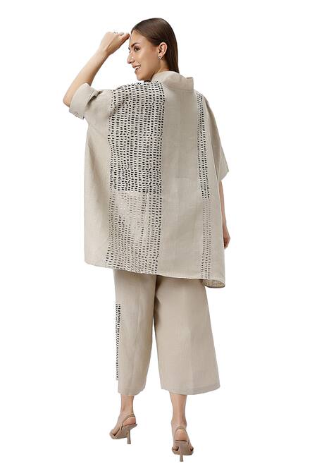 Kaveri Beige 100% Linen Print Foil V Neck Forest Land Square Top With Pant at Aza Fashions Kaveri_Beige 100% Linen Print Foil V Neck Forest Land Square Top With Pant _at_Aza_Fashions