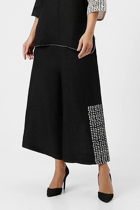 Kaveri_Black 100% Linen Print Foil Forest Land Square Top With Flared Pant  _Online_at_Aza_Fashions