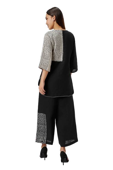 Kaveri_Black 100% Linen Print Foil Forest Land Square Top With Flared Pant  _at_Aza_Fashions