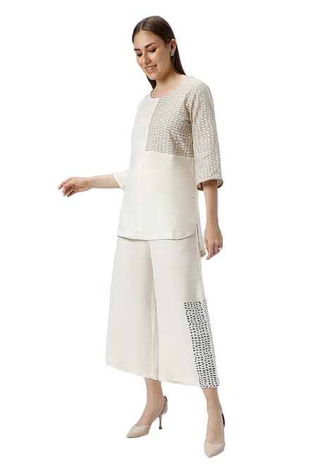 Kaveri Off White 100% Linen Print Forest Land Colorblocked Top With Pant Online at Aza Fashions Kaveri_Off White 100% Linen Print Forest Land Colorblocked Top With Pant _Online_at_Aza_Fashions