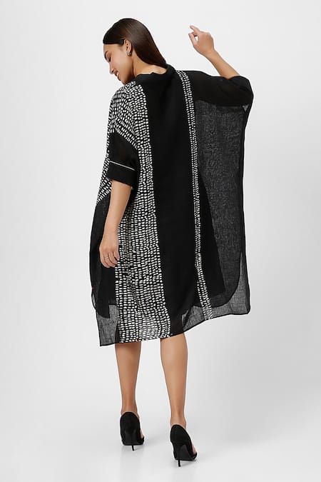 Shop Kaveri Black Linen Foil Printing V-neck Forest Land Boxy Square Dress With Inner at Aza Fashions Shop_Kaveri_Black Linen Foil Printing V-neck Forest Land Boxy Square Dress With Inner _at_Aza_Fashions