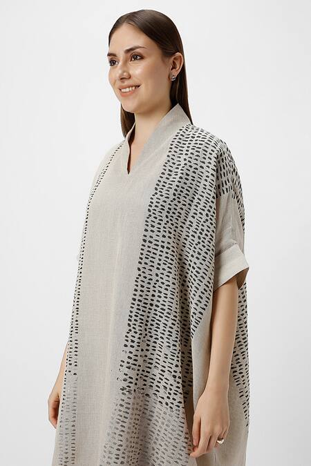 Kaveri Beige Linen Foil Printing V-neck Forest Land Square Dress With Inner at Aza Fashions Kaveri_Beige Linen Foil Printing V-neck Forest Land Square Dress With Inner _at_Aza_Fashions