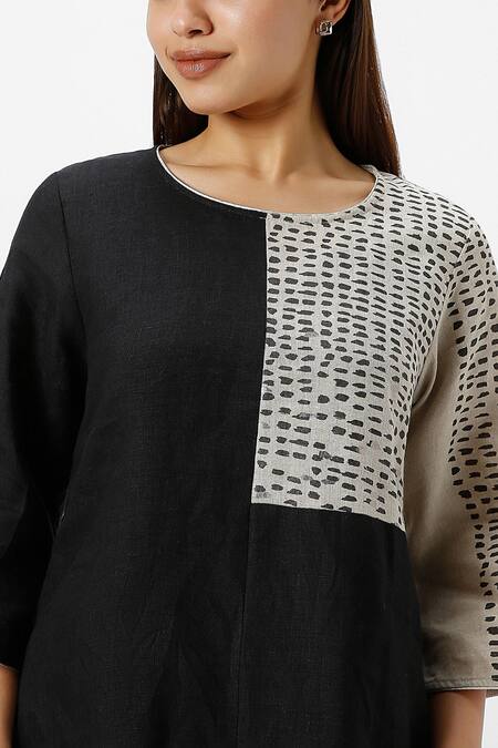 Kaveri Grey Linen Foil Printing Round Neck Forest Land High Low Midi Dress at Aza Fashions Kaveri_Grey Linen Foil Printing Round Neck Forest Land High Low Midi Dress _at_Aza_Fashions