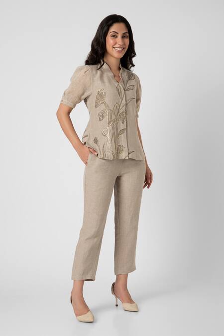 Kaveri Grey 100% Linen Printed Dainty Bloom V Neck Tulip Top And Pant Set at Aza Fashions Kaveri_Grey 100% Linen Printed Dainty Bloom V Neck Tulip Top And Pant Set _at_Aza_Fashions