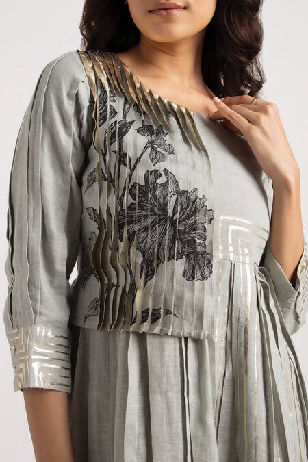 Buy_Kaveri_Green Linen Foil Printing Round Neck Illusion Amanda Floral Dress