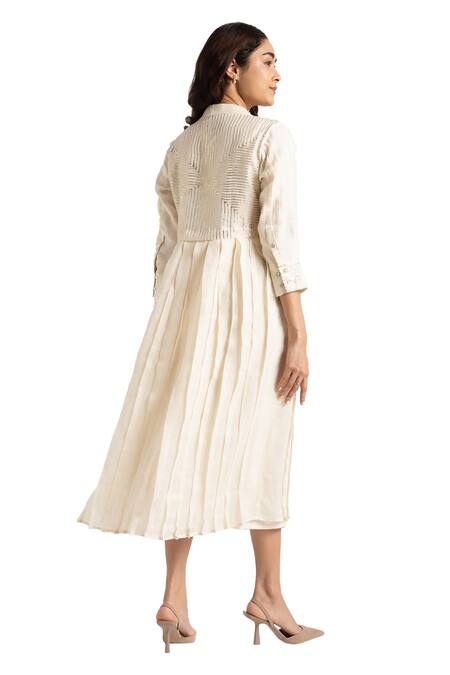 Buy Kaveri Off White 100% Linen Hand Screen Printed Illusion Amanda With Dress Buy_Kaveri_Off White 100% Linen Hand Screen Printed Illusion Amanda With Dress