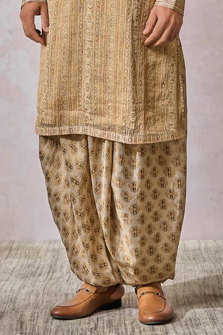 Tarun Tahiliani_Ivory Tissue Georgette Print Arabic Motifs Phulkari Kurta With Salwar _Online_at_Aza_Fashions