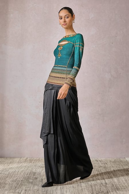 Shop_Tarun Tahiliani_Green Jersey Crystals, Stones Boat Neck Metallic Jewel Print T-shirt _Online_at_Aza_Fashions