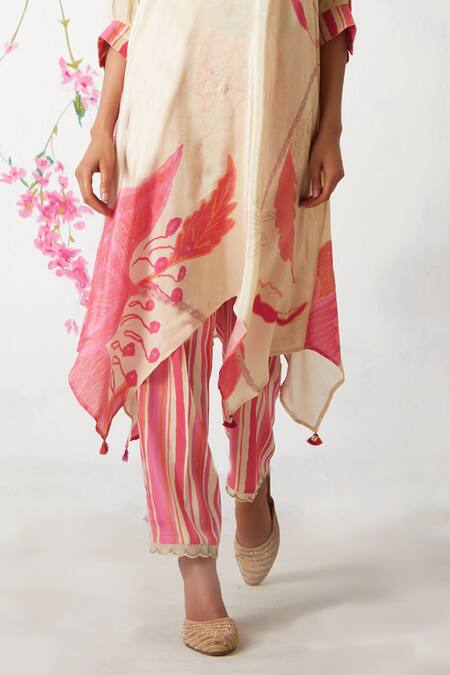 Basil Leaf_Beige Crepe Sequins, Embroidery V-neck Floral Pattern Kurta And Pant Set_at_Aza_Fashions