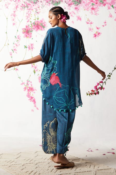Shop Basil Leaf Blue Chiffon Tassels V-neck Flower Bloom Print Kaftan With Pant at Aza Fashions Shop_Basil Leaf_Blue Chiffon Tassels V-neck Flower Bloom Print Kaftan With Pant _at_Aza_Fashions