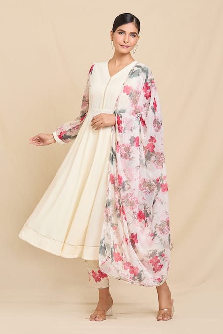 Samyukta Singhania Cream Poly Crepe Printed Floral V Gota Patti Neckline Embroidered Anarkali Set 