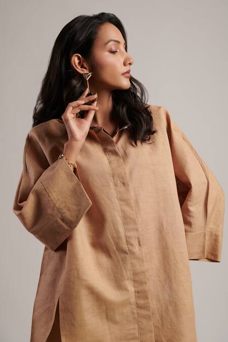 Shop Moh India Beige 100% Pure Linen Plain Collared Neck Serenity Shirt With Trouser Shop_Moh India_Beige 100% Pure Linen Plain Collared Neck Serenity Shirt With Trouser