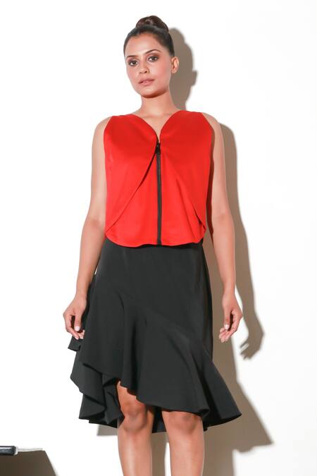 Shop_Echke_Red Cotton V-neck Solid Crop Top _Online_at_Aza_Fashions