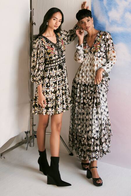 Buy Verb By Pallavi Singhee Black Viscose, Lurex, Georgette Beads V-neck Star Print Dress Online at Aza Fashions Buy_Verb By Pallavi Singhee_Black Viscose, Lurex, Georgette Beads V-neck Star Print Dress _Online_at_Aza_Fashions